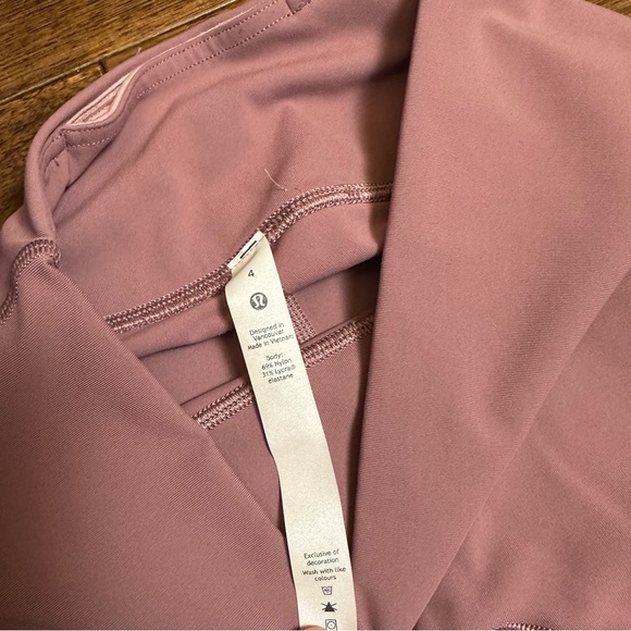Lululemon Align Ruched Petal-Hem Tight 25" - Picture 4 of 7